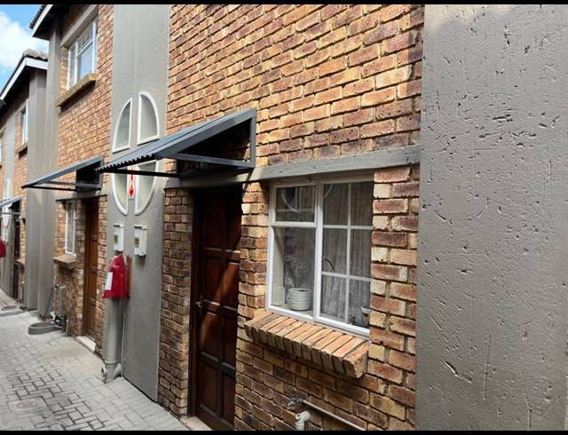 2 BEDROOM APARTMENT FOR SALE IN BIRCHLEIGH